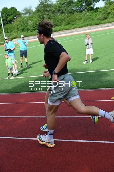 Läufer beim TVE Sommerlauf Edingen