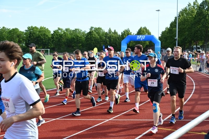 Gemeinsamer Start beim Sommerlauf