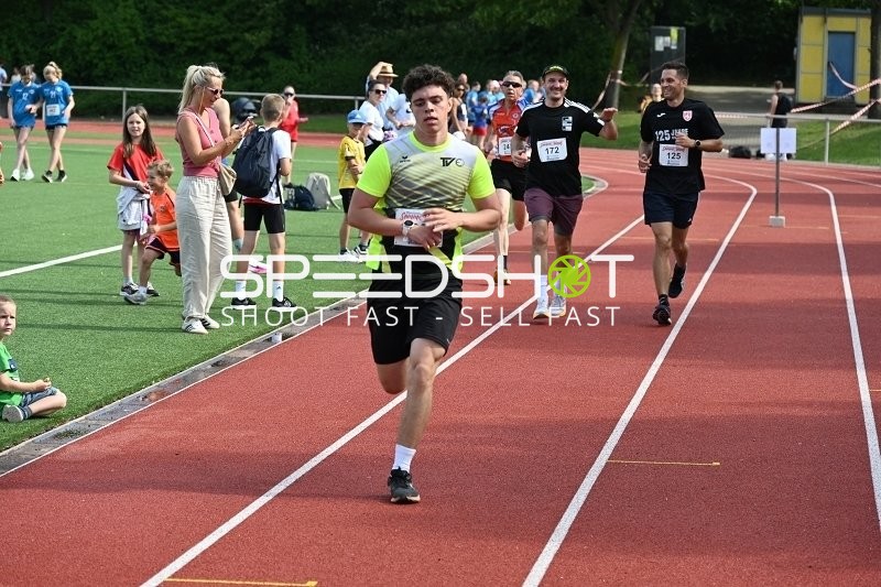 Läufer beim TVE Sommerlauf Edingen