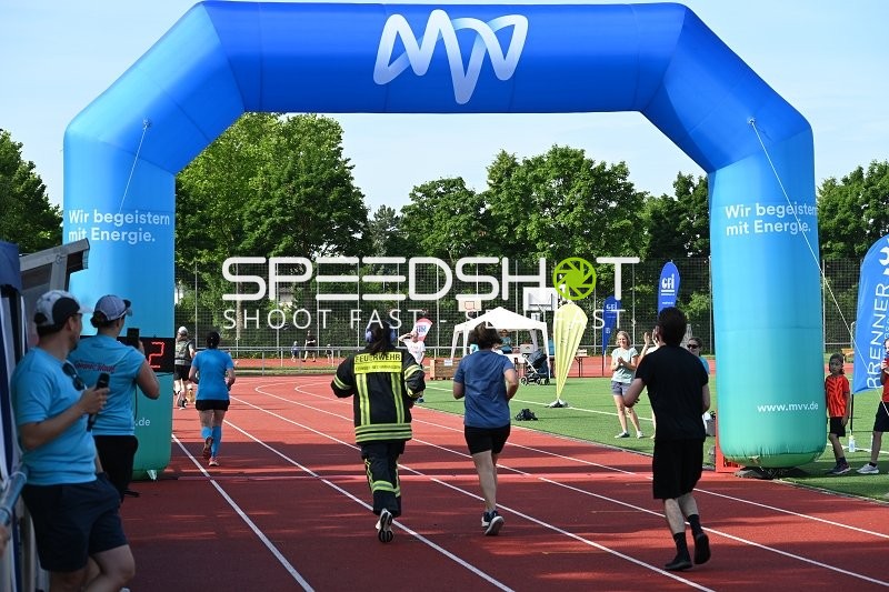 Läufer beim TVE Sommerlauf Edingen 2025