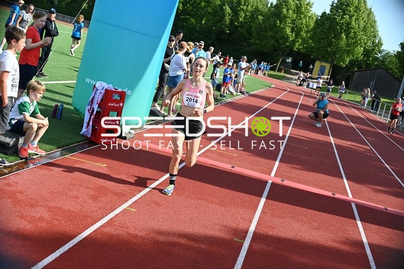 Läuferin beim TVE Sommerlauf Edingen