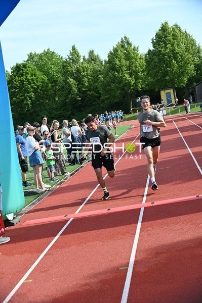 TVE Sommerlauf Edingen 2025 Zieleinlauf