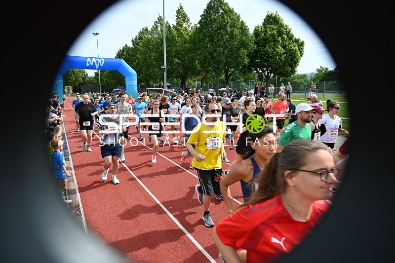 Gemeinsamer Start beim TVE Sommerlauf