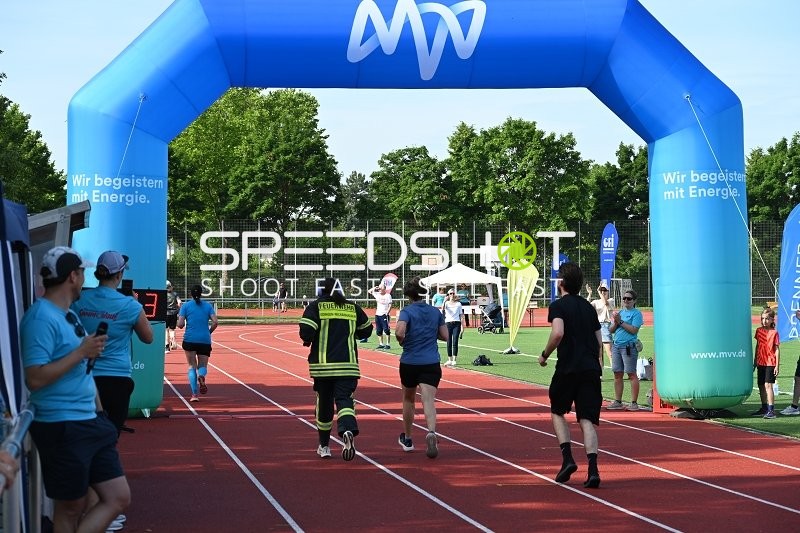 Läufer beim TVE Sommerlauf Edingen 2025
