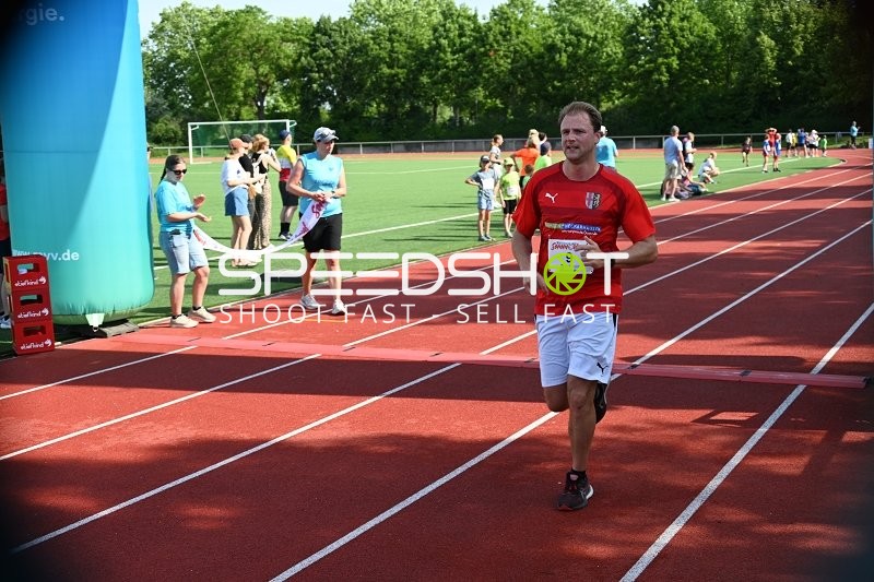 Läufer beim TVE Sommerlauf Edingen