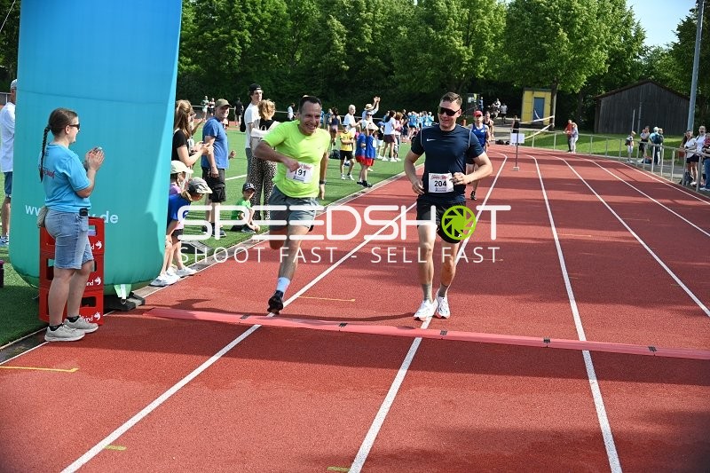 Zielankunft beim TVE Sommerlauf Edingen