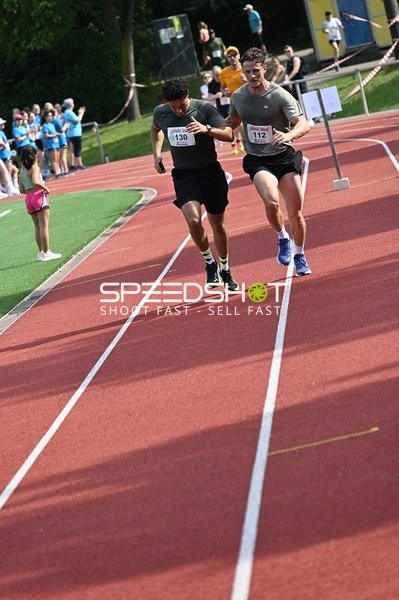 Sprintduell beim TVE Sommerlauf Edingen