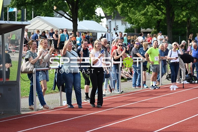 Zuschauer beim TVE Sommerlauf Edingen 2025