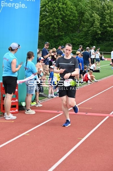 Läufer beim TVE Sommerlauf Edingen 2025