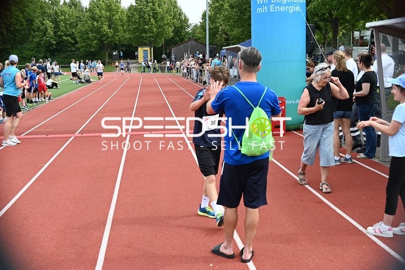TVE Sommerlauf Edingen Zieleinlauf