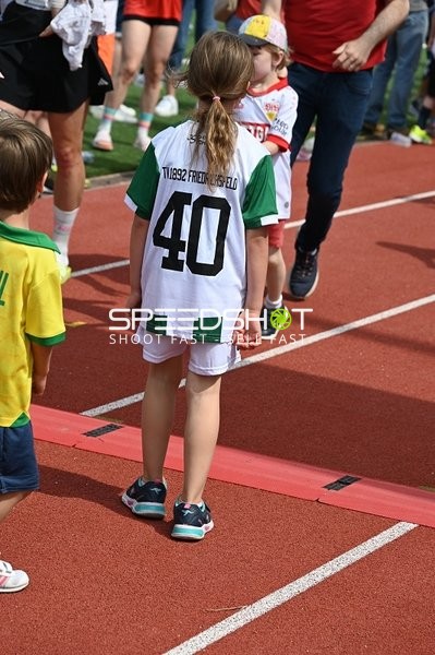 {null_40} auf Laufbahn