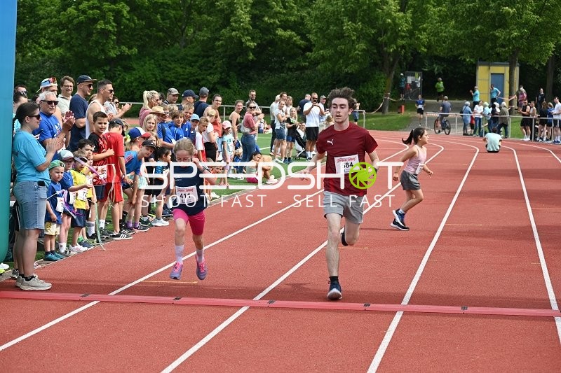 Spannender Zieleinlauf beim TVE Sommerlauf