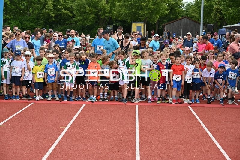 Startaufstellung beim TVE Sommerlauf
