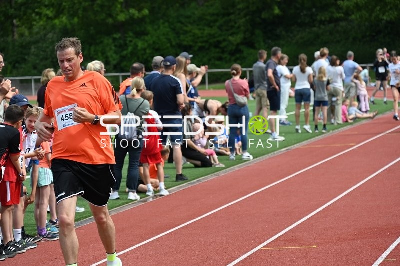 Läufer beim TVE Sommerlauf Edingen