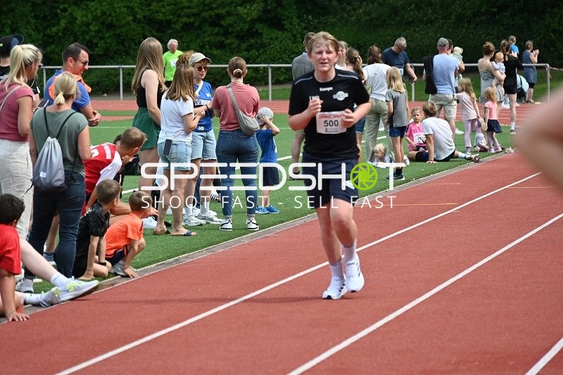 Läufer beim TVE Sommerlauf Edingen 2025