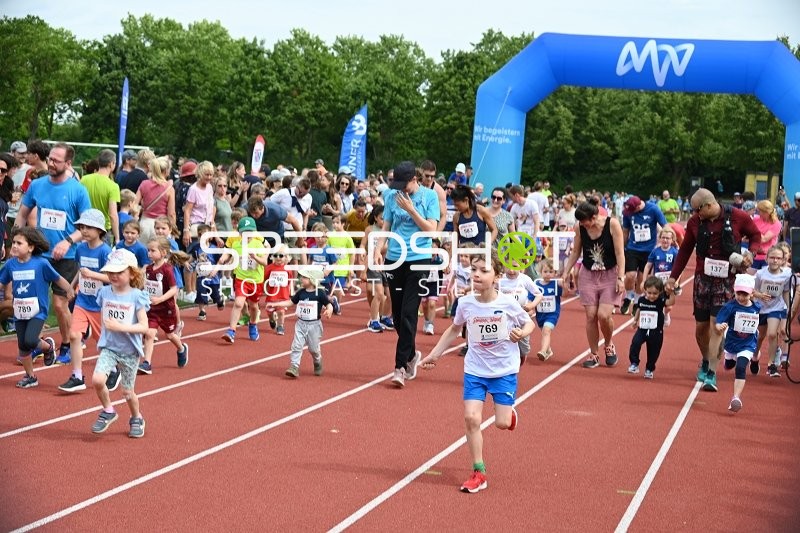 Gemeinsamer Start TVE Sommerlauf Edingen