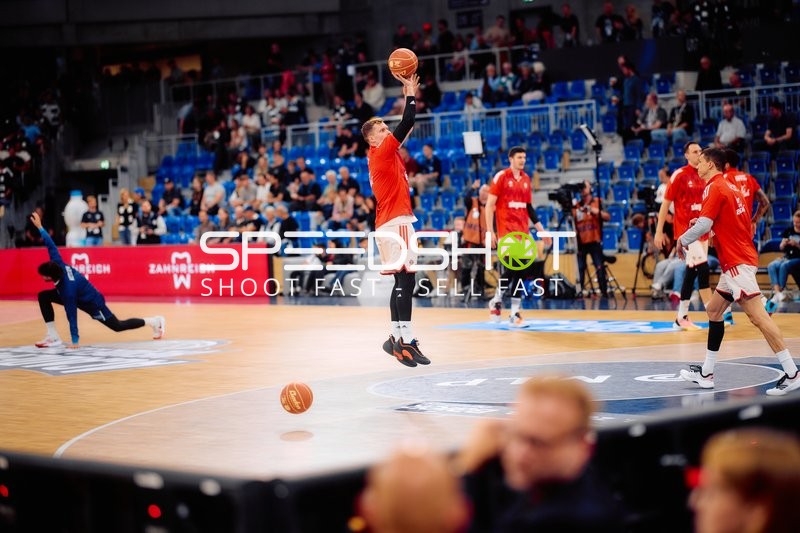 Spieler wärmen sich auf