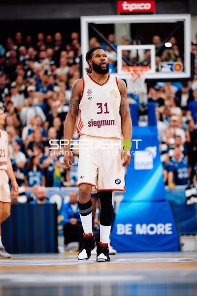 Power Forward Devin Booker (31; FC Bayern Basketball) in Aktion