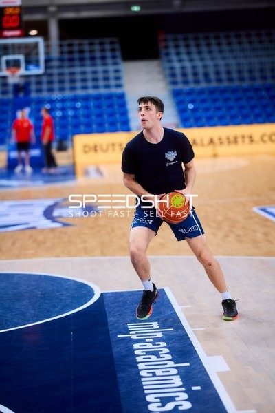 Andrew O’Brien (3; MLP Academics Heidelberg) in Position