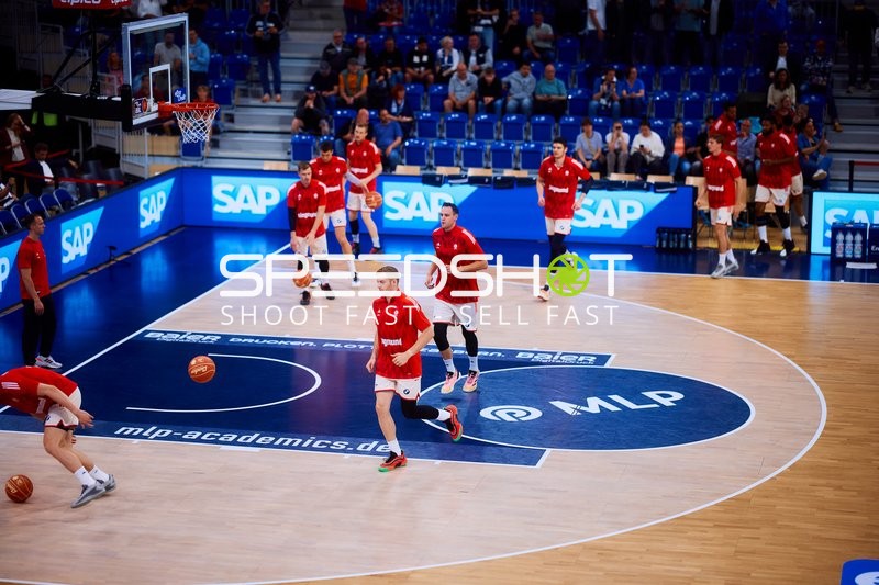 Spieler beim Aufwärmen