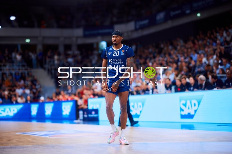 Spieler Michael Weathers (20; MLP Academics Heidelberg) in Position