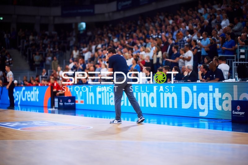 Coach an der Seitenlinie