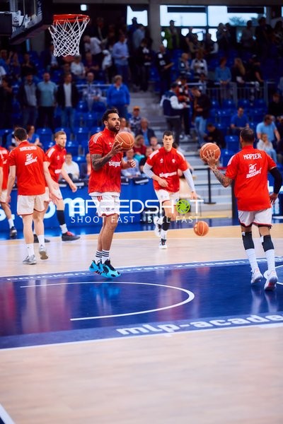 FC Bayern Basketball Aufwärmen