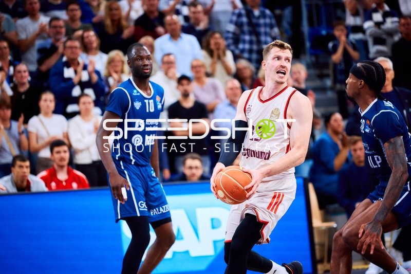 Spieler in Aktion auf dem Court