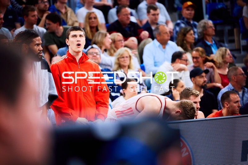 Spieler an der Seitenlinie