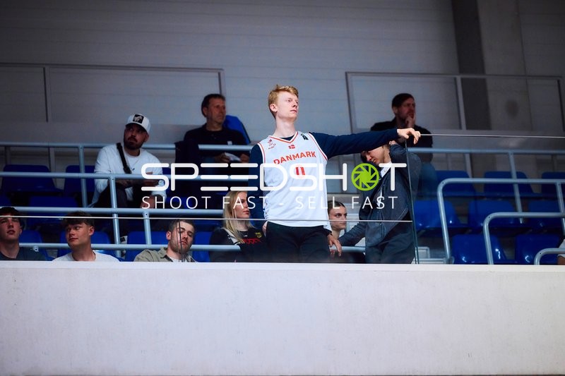 Zuschauer in der Arena