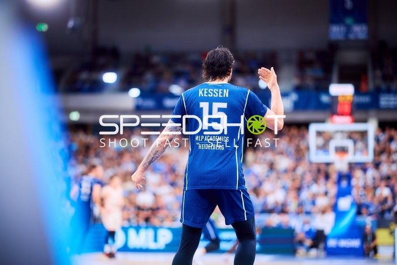 Spieler Marcel Keßen (15; MLP Academics Heidelberg) in Position