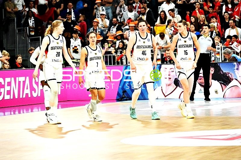 Deutsche Damen auf dem Court