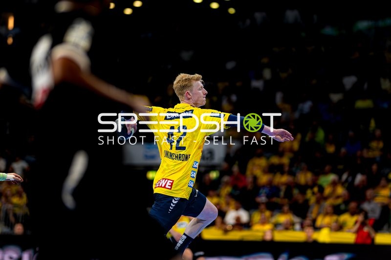 Wurf von Jon Lindenchrone Andersen (42; Rhein Neckar Löwen)