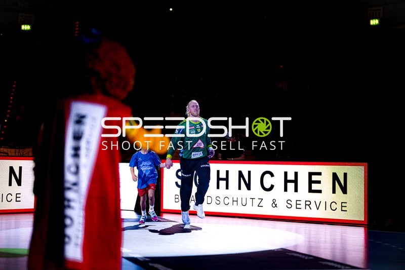 Torwart Mikael Appelgren (1; Rhein Neckar Löwen) in Position