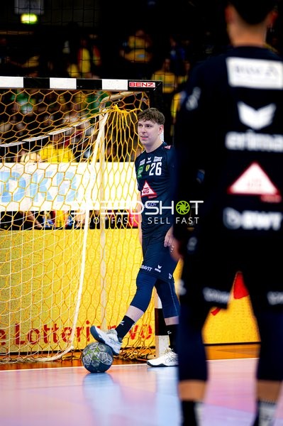 Spieler Niklas Michalski (26; Rhein Neckar Löwen) vor dem Tor