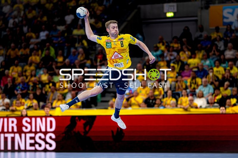Wurf von Tim Nothdurft (8; Rhein Neckar Löwen)