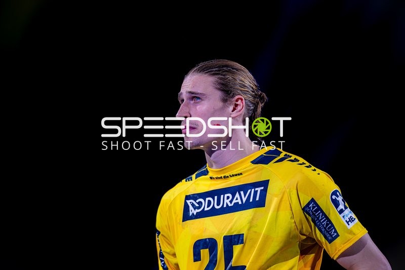 Spieler Olle Forsell-Schefvert (25; Rhein Neckar Löwen) in Position