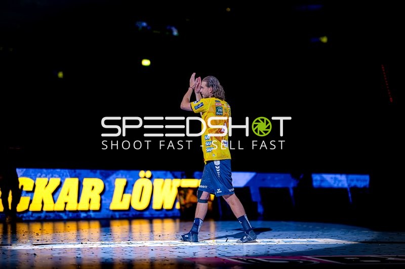 Spieler der Rhein-Neckar Löwen applaudiert