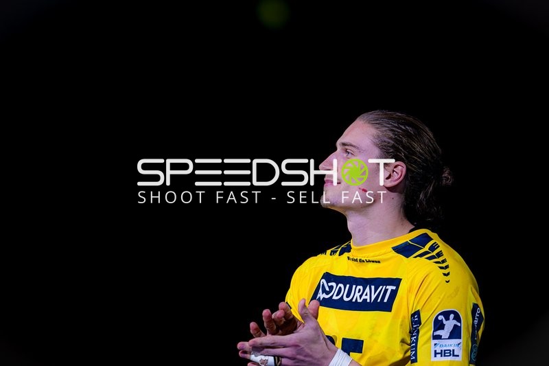 Juri Knorr (10; Rhein Neckar Löwen) in Position