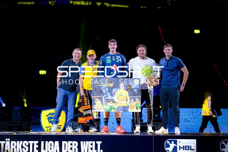 Ehrung für Valentin Willner (34; Rhein Neckar Löwen)