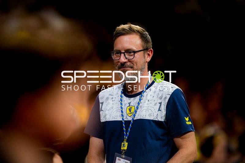 Offizielle Person in der Halle