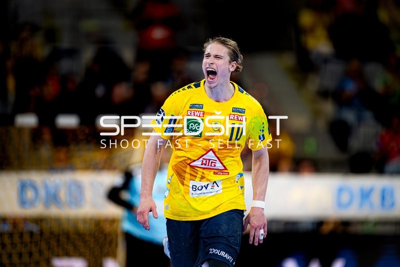 Juri Knorr (10; Rhein Neckar Löwen) jubelt nach Tor