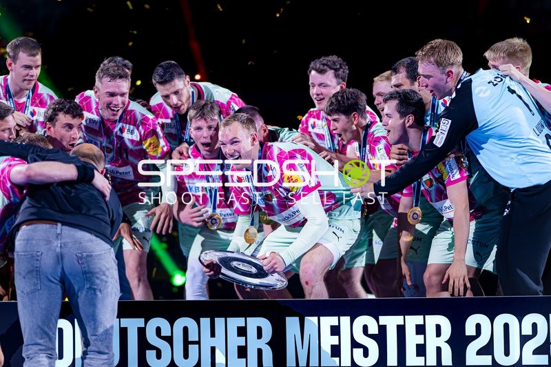 Füchse Berlin feiern Meistertitel