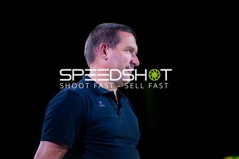 Geschäftsführer in der Halle