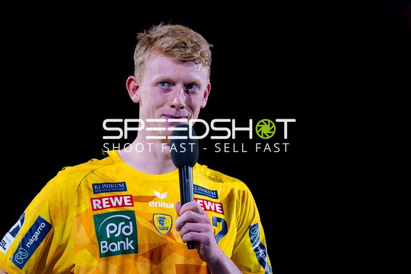 Spieler Jon Lindenchrone Andersen (42; Rhein Neckar Löwen) in Position