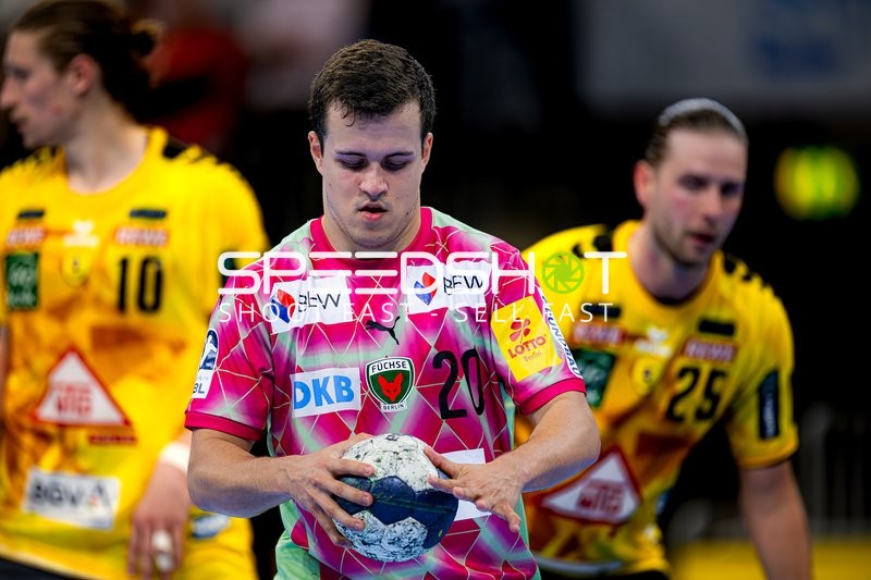 Spieler mit Ball in Aktion