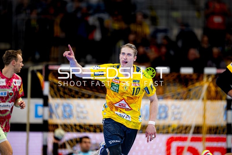 Jubel von Juri Knorr (10; Rhein Neckar Löwen)