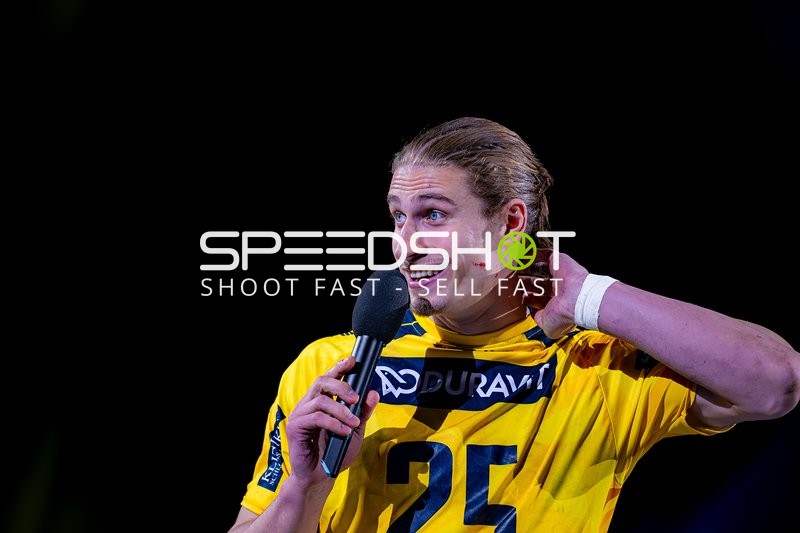 Spieler Olle Forsell-Schefvert (25; Rhein Neckar Löwen) in Position