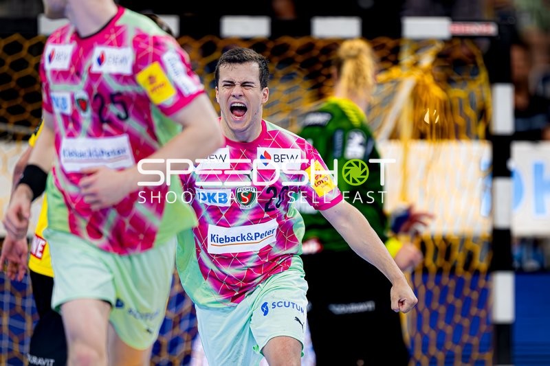Jubel von Tim Freihöfer (20; Füchse Berlin)