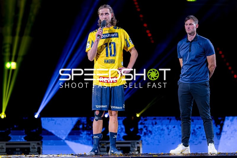 Spieler Juri Knorr (10; Rhein Neckar Löwen) in Position